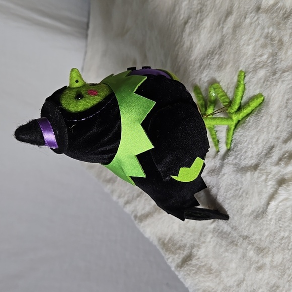 2024 Hyde and Eek Collectible Bird Spellma NWT Target Halloween - Picture 6 of 8